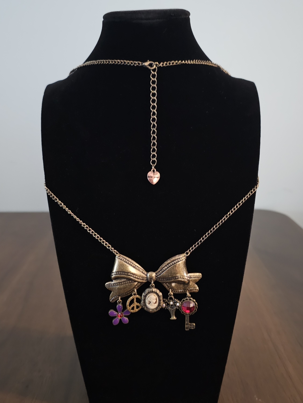 Vintage Betsey Johnson Bronze Bow Charm Pendant Necklace Red & Purple Accents